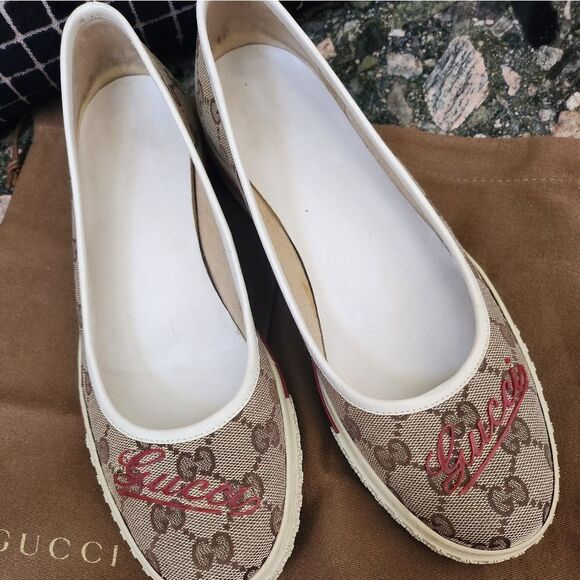 Gucci Women's Beige Slip-On Shoes - Picture 2 of 14